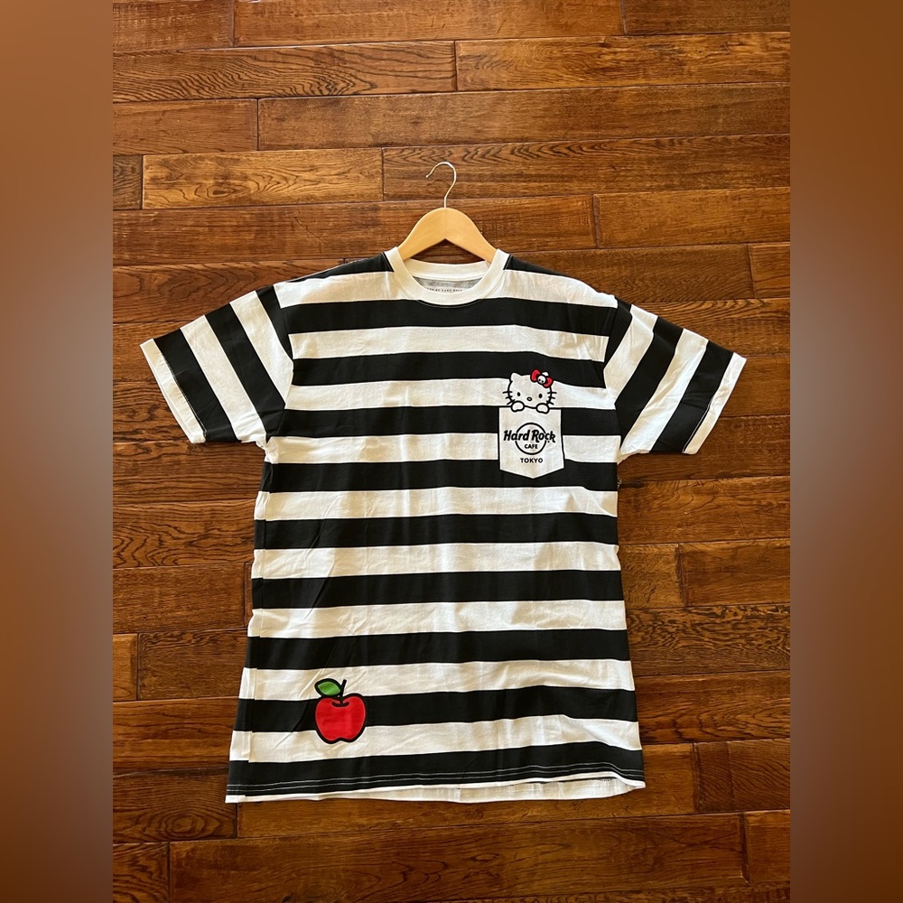 Hard Rock Tokyo Hello Kitty Tee with Apple and Skull Black White Stripes Size L - Picture 7 of 11